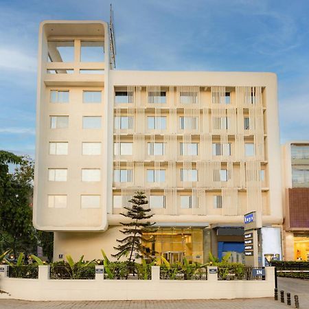 Keys Prima By Lemon Tree Hotels, Pimpri, Pune Extérieur photo