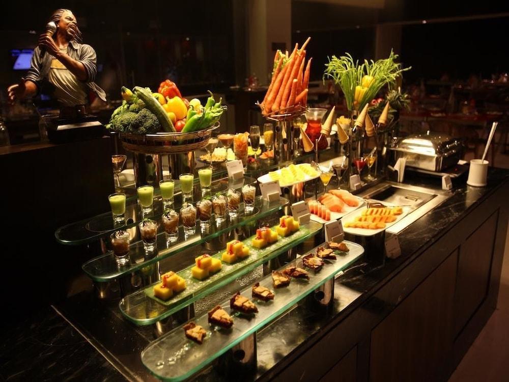 Keys Prima By Lemon Tree Hotels, Pimpri, Pune Extérieur photo