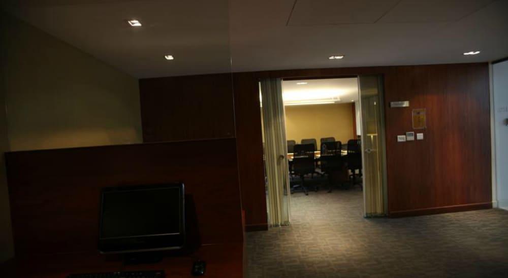 Keys Prima By Lemon Tree Hotels, Pimpri, Pune Extérieur photo