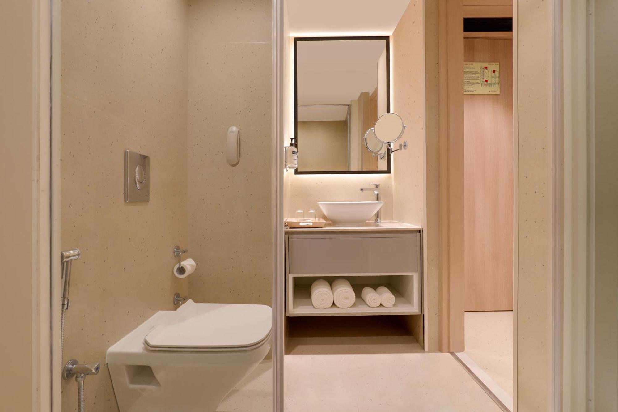 Keys Prima By Lemon Tree Hotels, Pimpri, Pune Extérieur photo