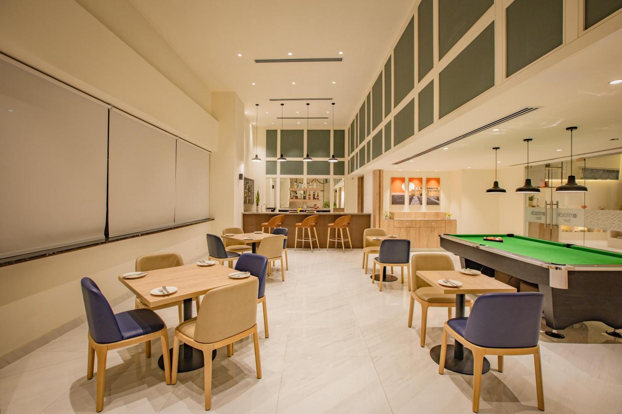 Keys Prima By Lemon Tree Hotels, Pimpri, Pune Extérieur photo