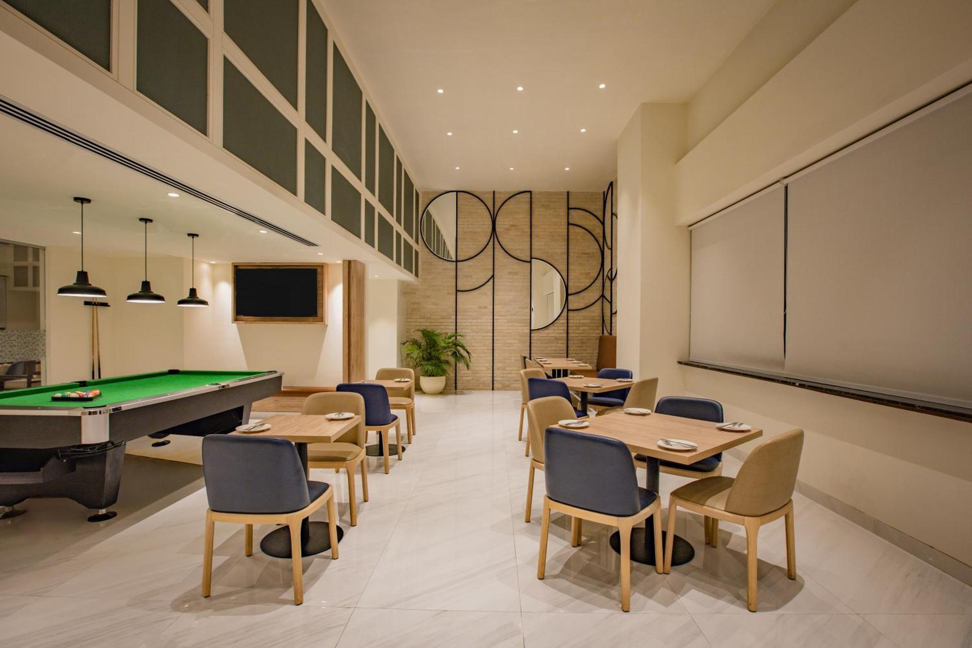 Keys Prima By Lemon Tree Hotels, Pimpri, Pune Extérieur photo