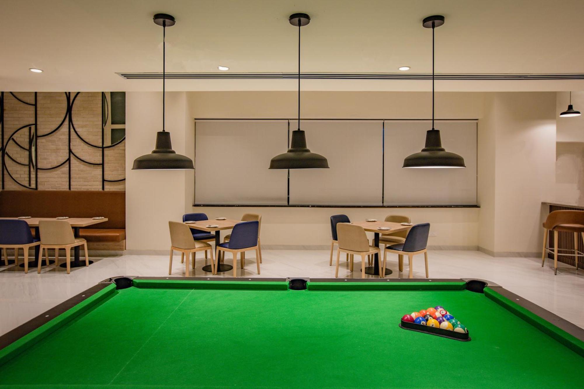 Keys Prima By Lemon Tree Hotels, Pimpri, Pune Extérieur photo