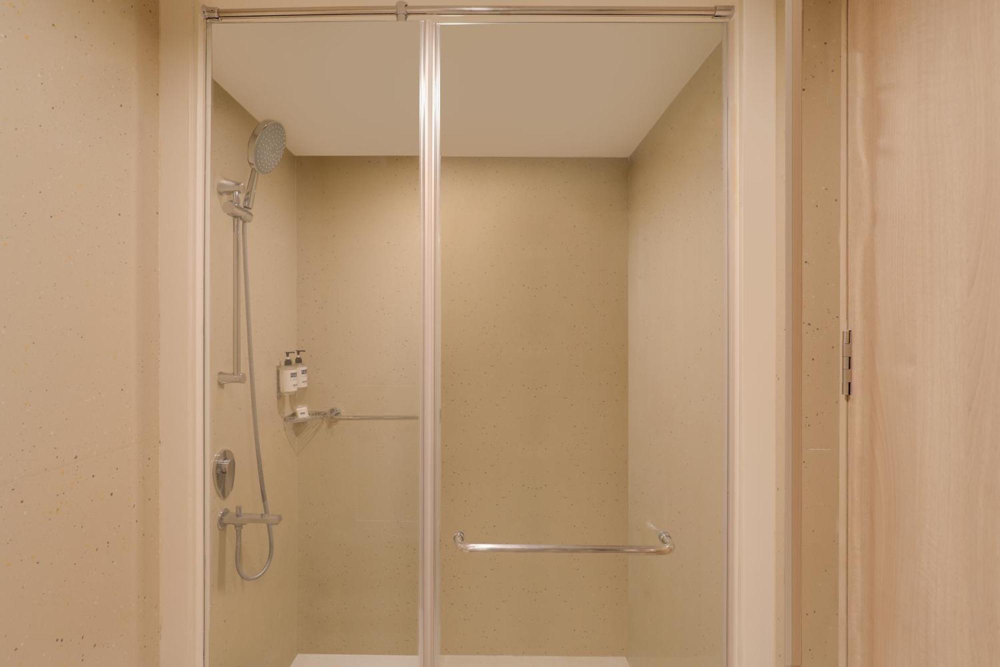 Keys Prima By Lemon Tree Hotels, Pimpri, Pune Extérieur photo