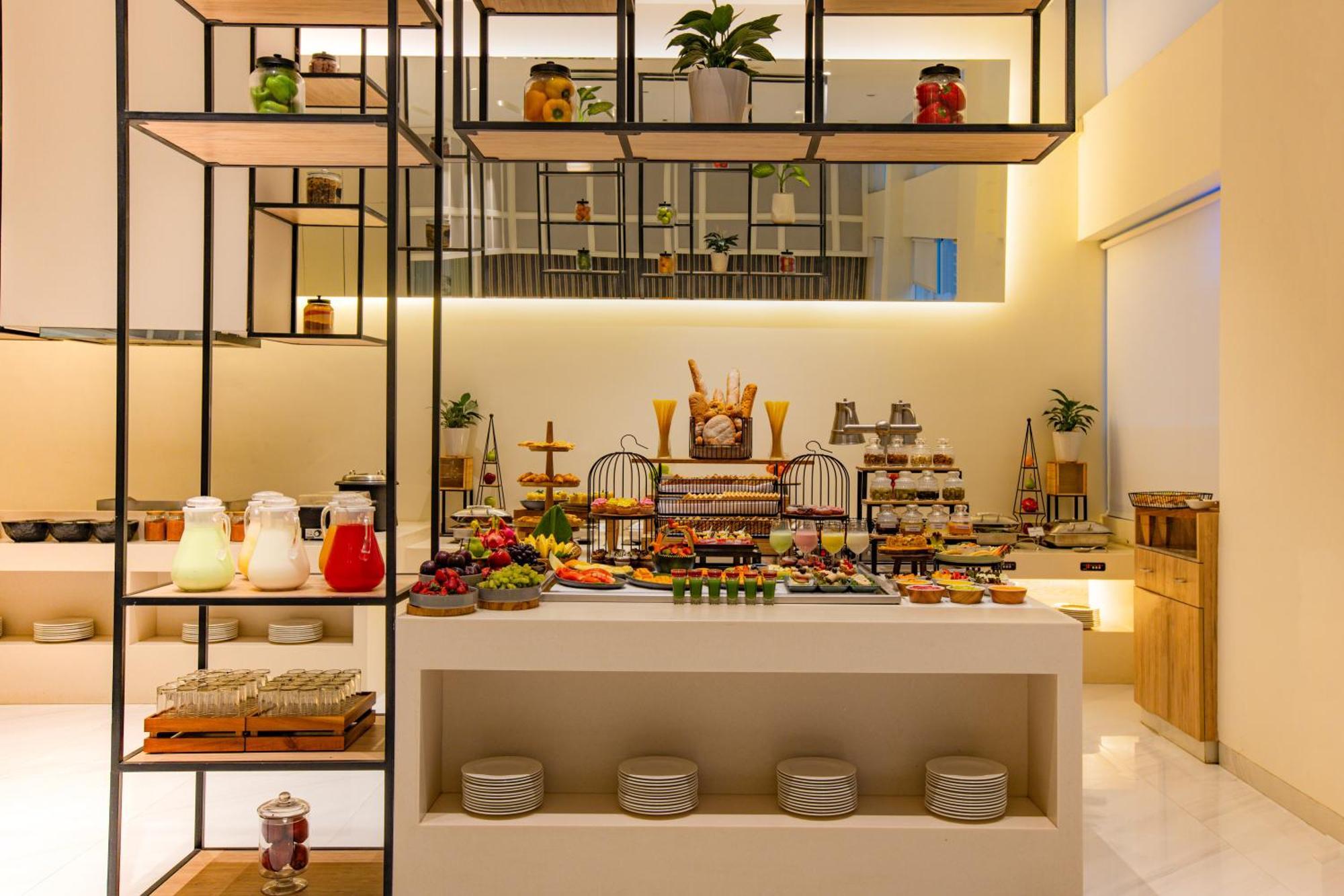 Keys Prima By Lemon Tree Hotels, Pimpri, Pune Extérieur photo