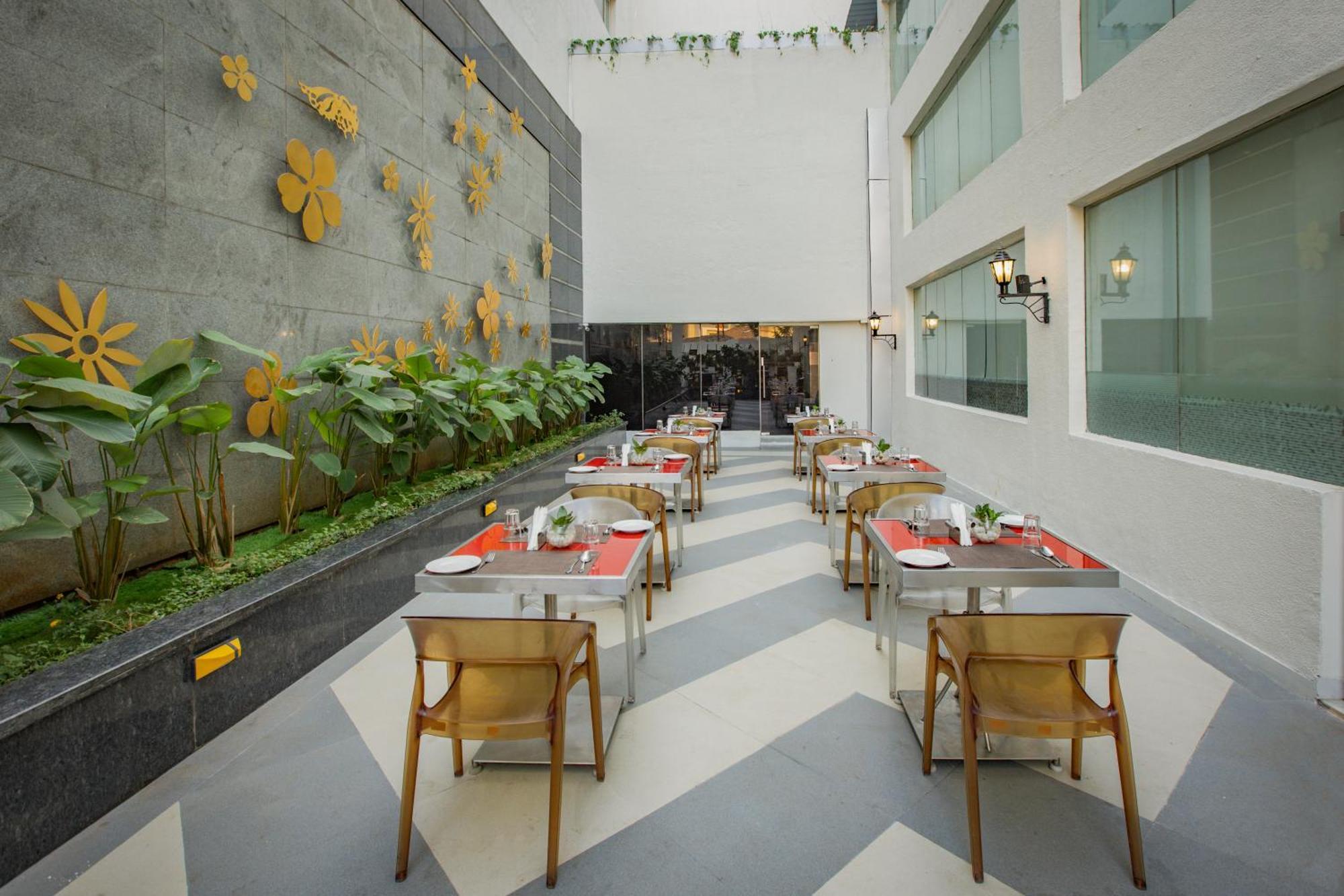 Keys Prima By Lemon Tree Hotels, Pimpri, Pune Extérieur photo