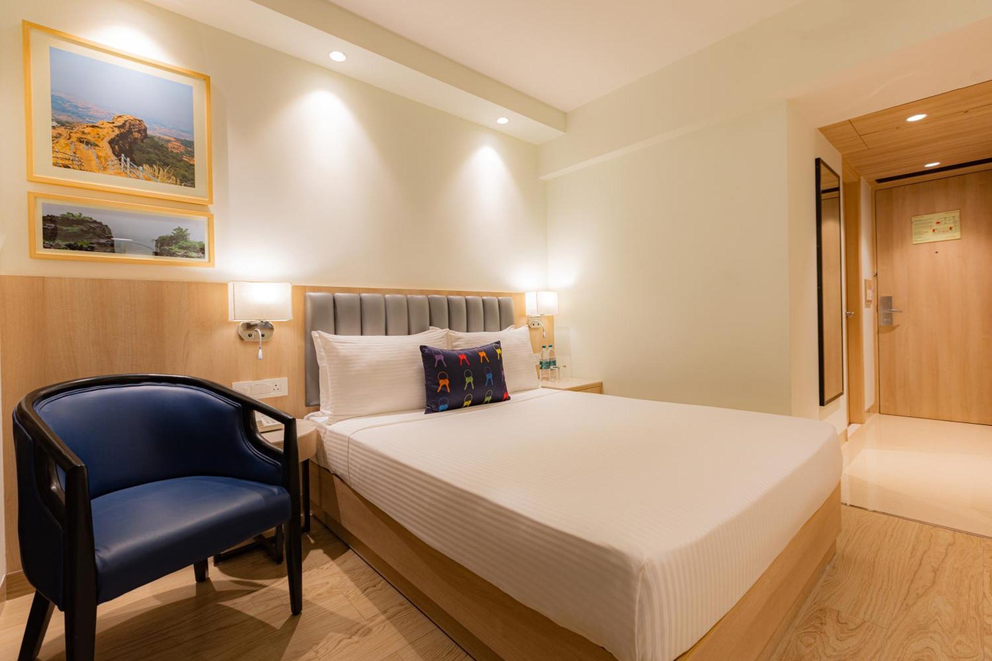 Keys Prima By Lemon Tree Hotels, Pimpri, Pune Extérieur photo