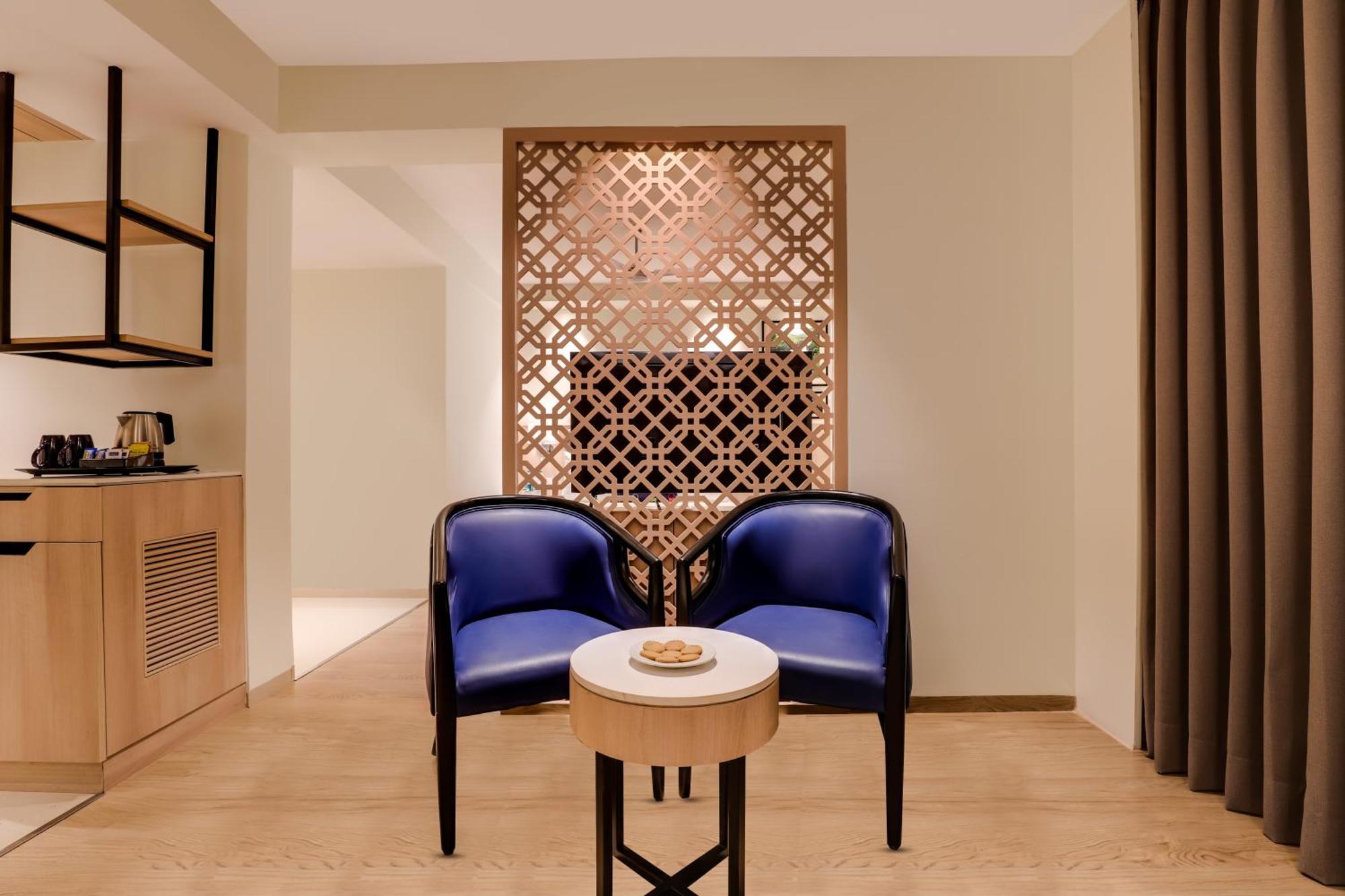 Keys Prima By Lemon Tree Hotels, Pimpri, Pune Extérieur photo