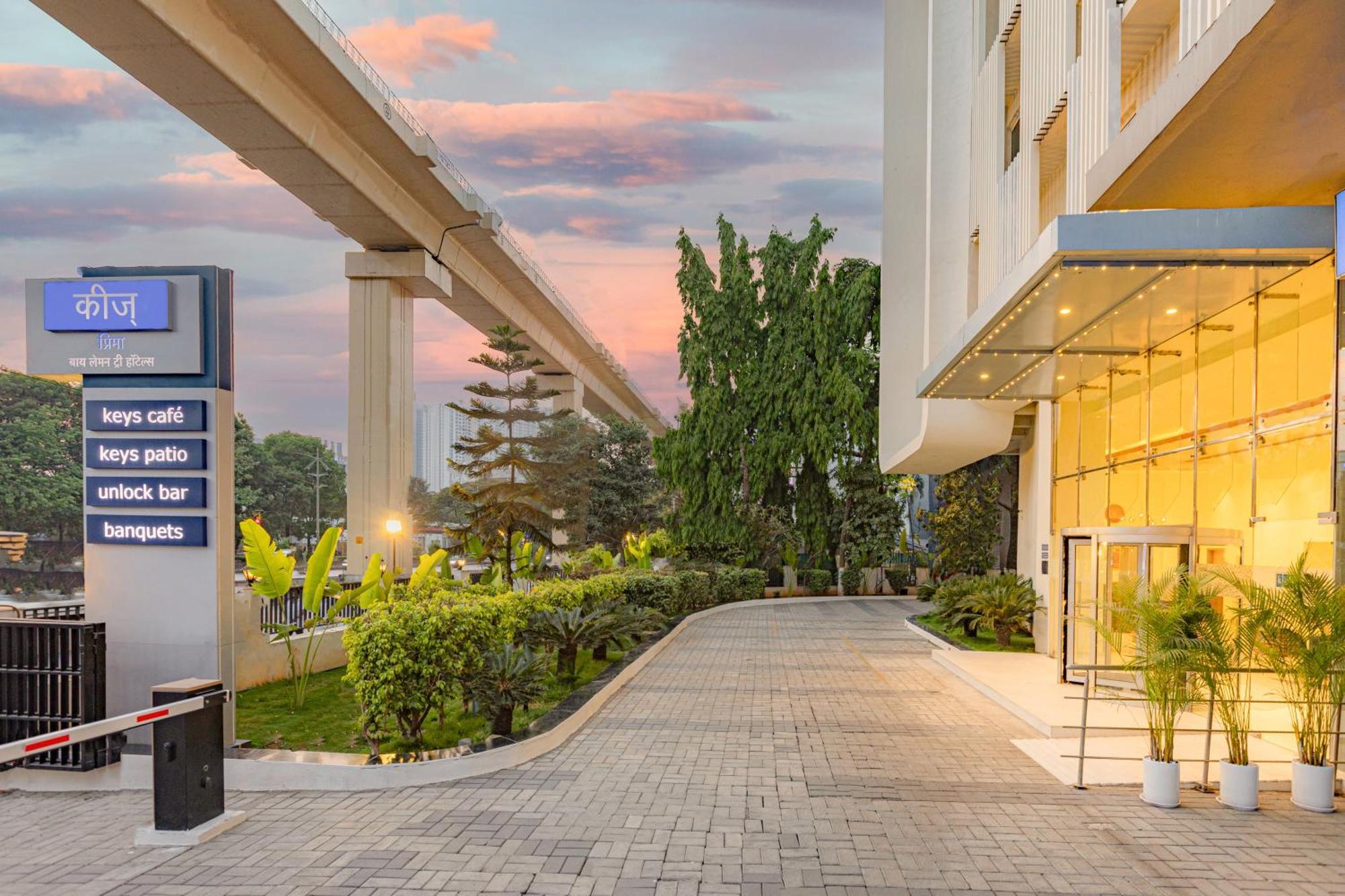 Keys Prima By Lemon Tree Hotels, Pimpri, Pune Extérieur photo