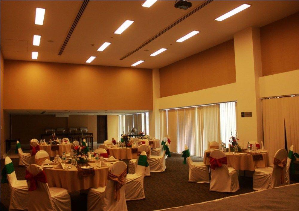 Keys Prima By Lemon Tree Hotels, Pimpri, Pune Extérieur photo