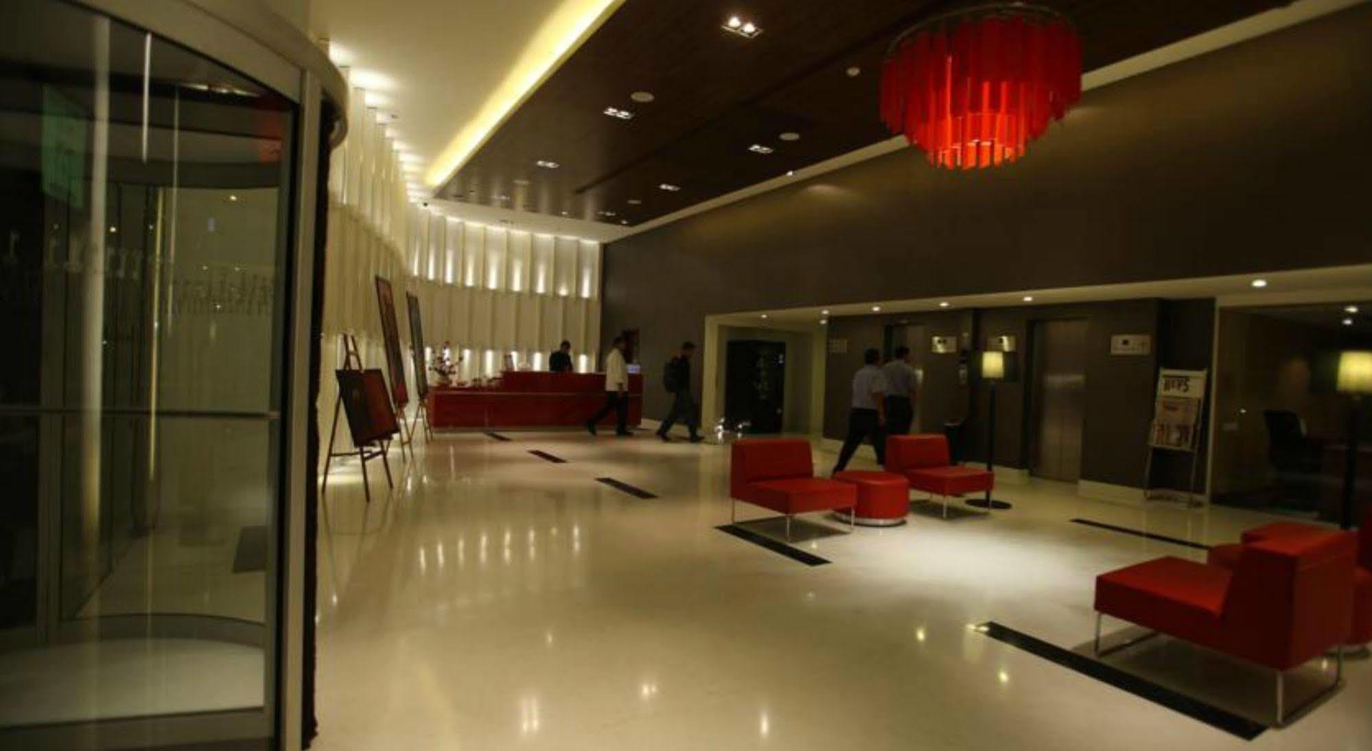 Keys Prima By Lemon Tree Hotels, Pimpri, Pune Extérieur photo